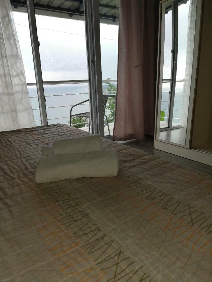 Albatross Kvariati Guest House Eksteriør billede